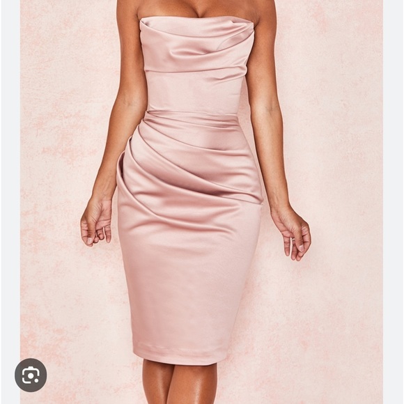 House Cb London. 🎈sale🎈Dress is rose color like a blush color. - Picture 1 of 12